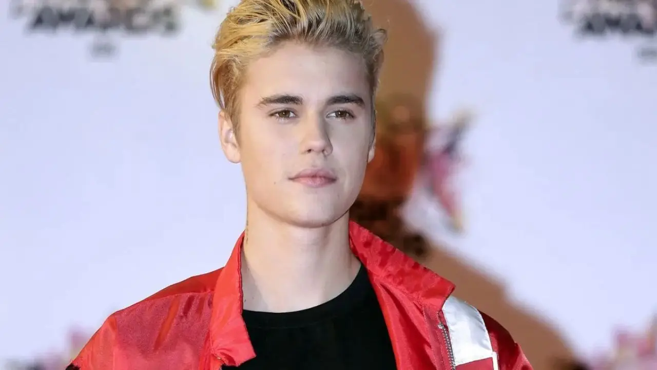 Daisies" — Justin Bieber